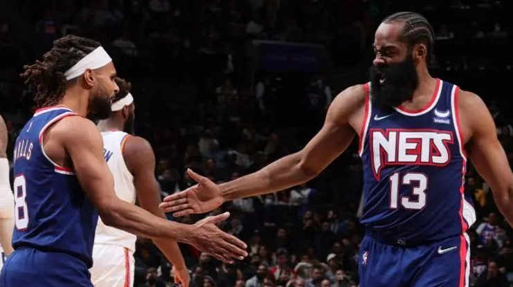 包含Rookie关键节点惊险取胜，雄鹿带队取胜！的词条